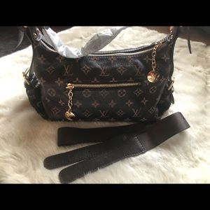 NWT:Authentic Louis Vuitton Shoulder/Crossbody Bag